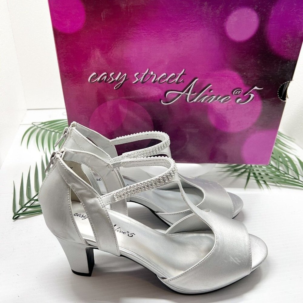 Easy Street Flash Silver Satin Open Toe Heeled Dress Sandals Size 9.5 WW NWB - Picture 14 of 14